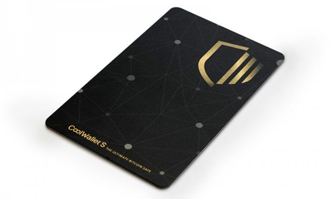 CoolWallet S review: card.