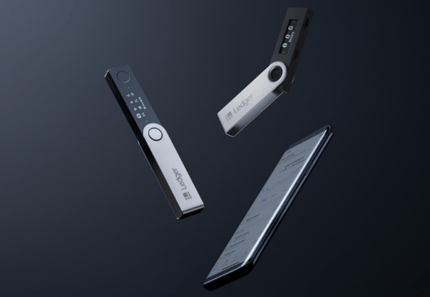 冷钱包：Ledger NanoS。