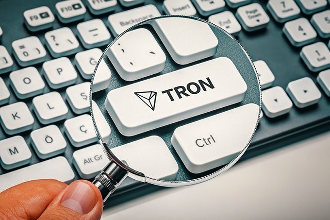 Tron Coin là gì: Phím Tron trên bàn phím.