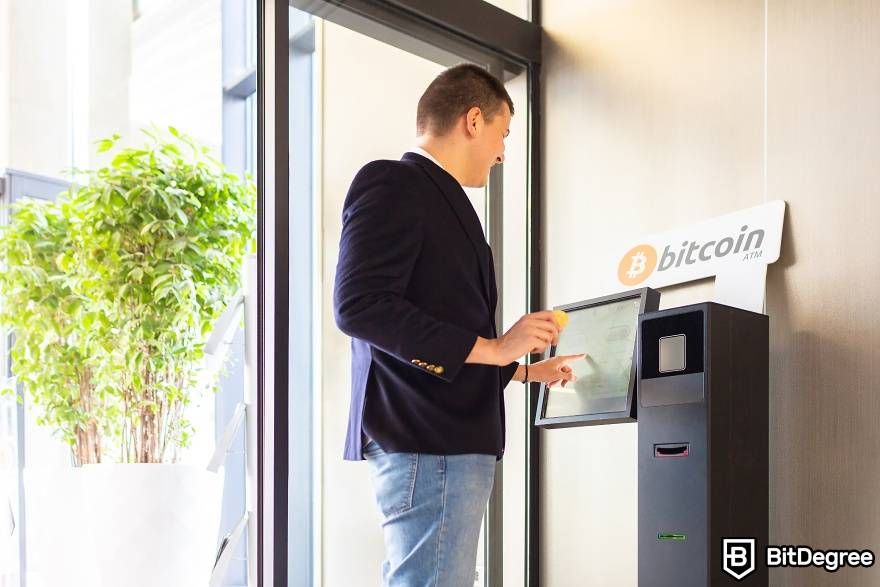 How does a Bitcoin ATM work: using Bitcoin ATM.