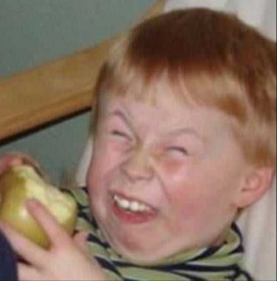 Kid eating apple