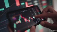 Altcoin Season Delayed? $800 Billion Flows to Bitcoin, Says 10x Research