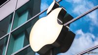 Apple Builds New Microchips for Smart Glasses, Macs, and AI Servers