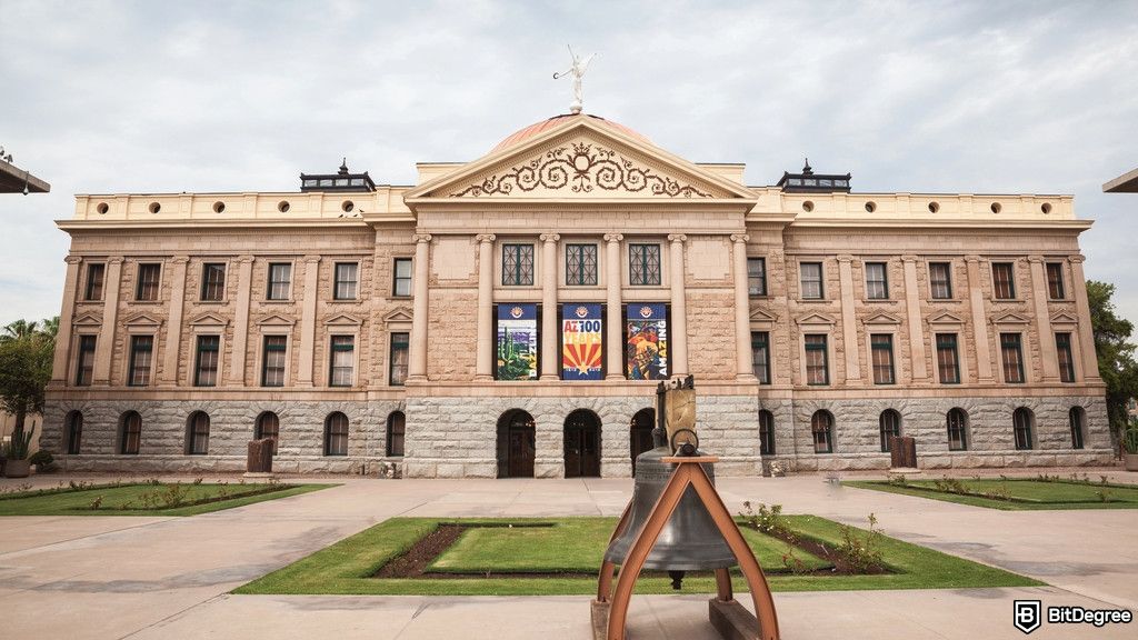 Arizona Governor Bans Bitcoin Bills, Tightens ATM Rules Instead