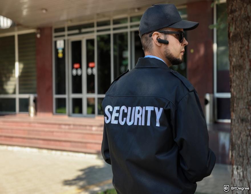 Best crypto exchange in UAE: a security guard.