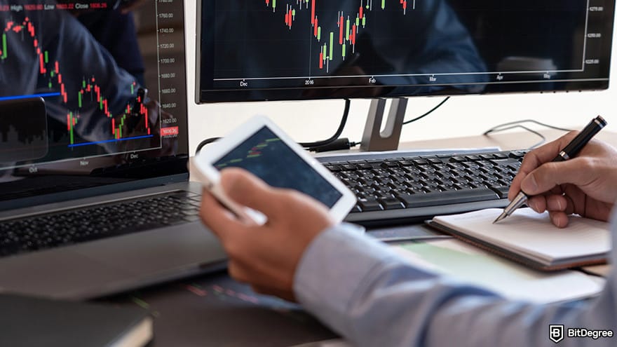 Best crypto trading platform: trader comparing different exchanges.