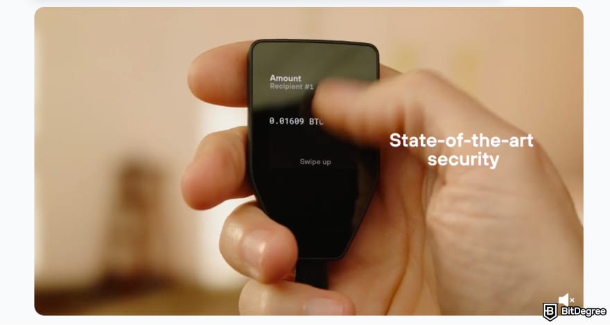 Best Tezos wallet: a screenshot of Trezor Safe 5 security features.