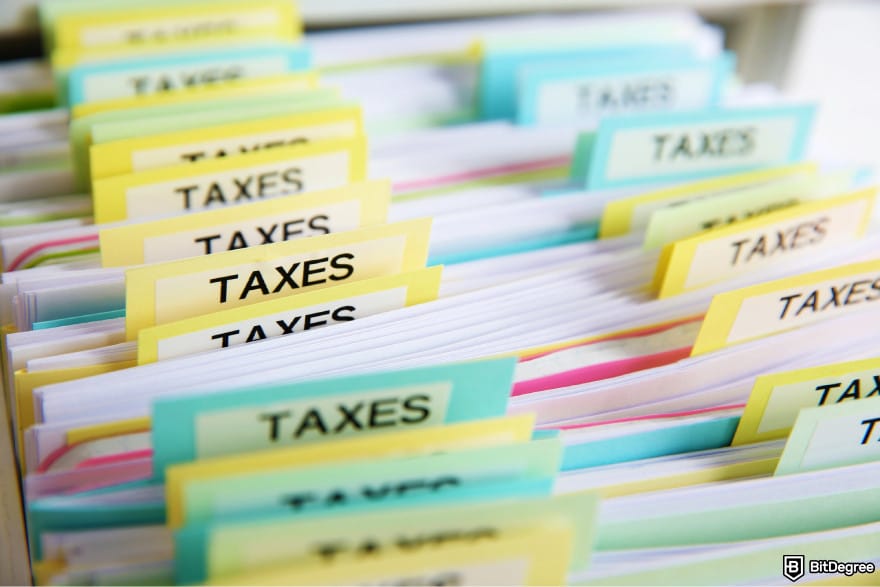 Best way to send money to Thailand: folders with the label TAXES.