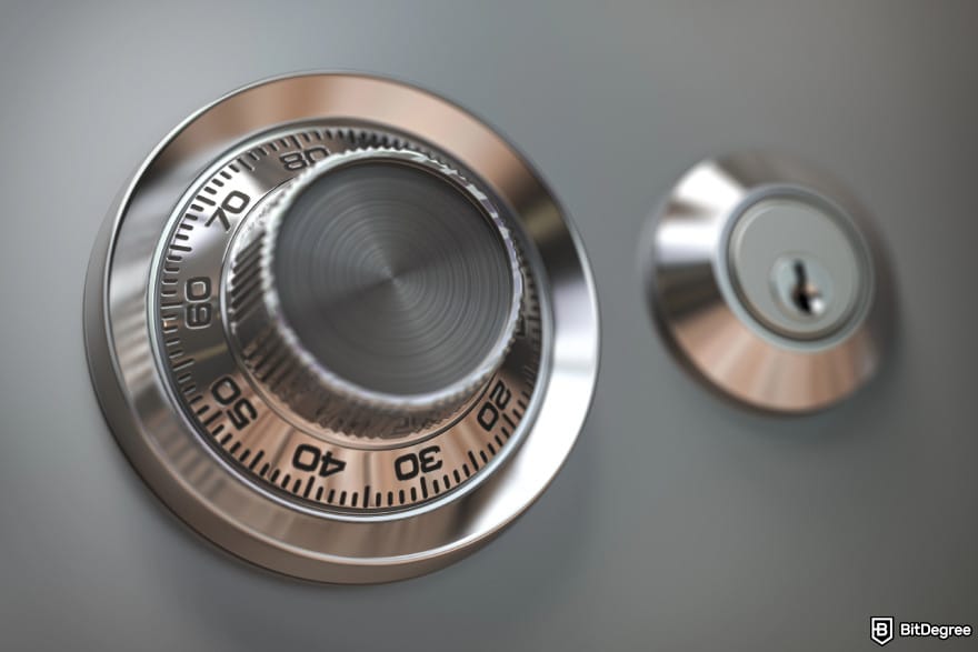 Binance US VS Coinbase: a key lock and a combination lock in one place.
