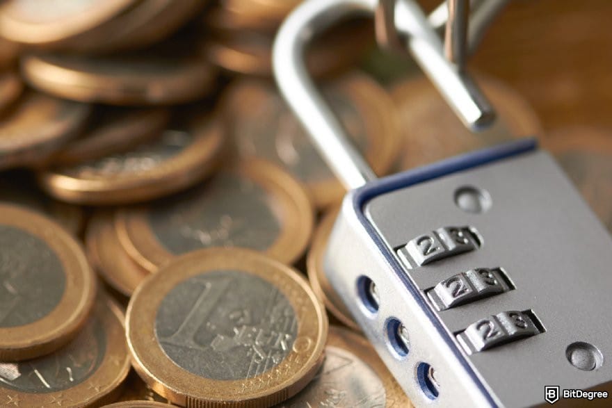 Bitget Canada: 1 Euro coins and a padlock. Bitget Canada: 1 Euro coins and a padlock.