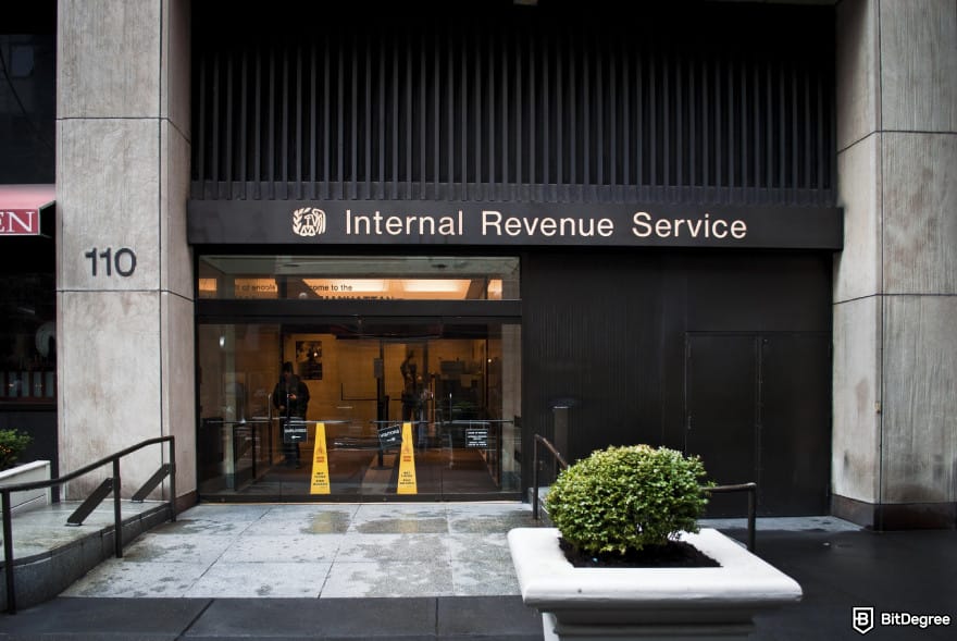 Coinbase taxes: the IRS building.
