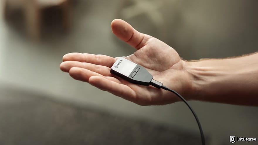 Cold wallet: Trezor Safe 3.