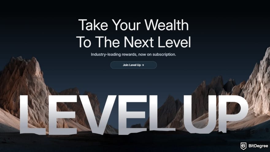 Crypto.com Level Up review: platform homepage showing the Level Up tagline.