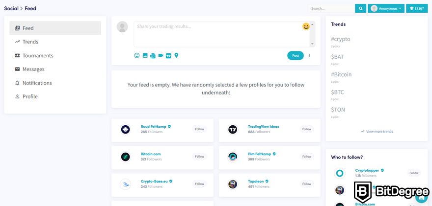 Cryptohopper review: social feed on the Cryptohopper dashboard.