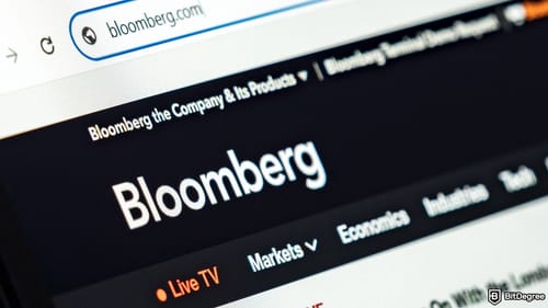 Coinbase Denies Tipping Off Bloomberg on Trump's USD1 Stablecoin Project