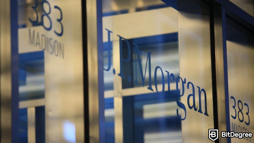From Wall Street to Crypto: JPMorgan Reveals Investments in Bitcoin ETFs