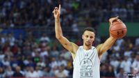 FTX Celeb Lawsuit Thinned Out—Stephen Curry, Tom Brady, Larry David Off the Hook