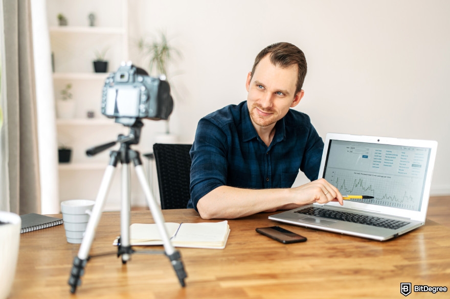 How to create a course online for free: recording a video lesson.