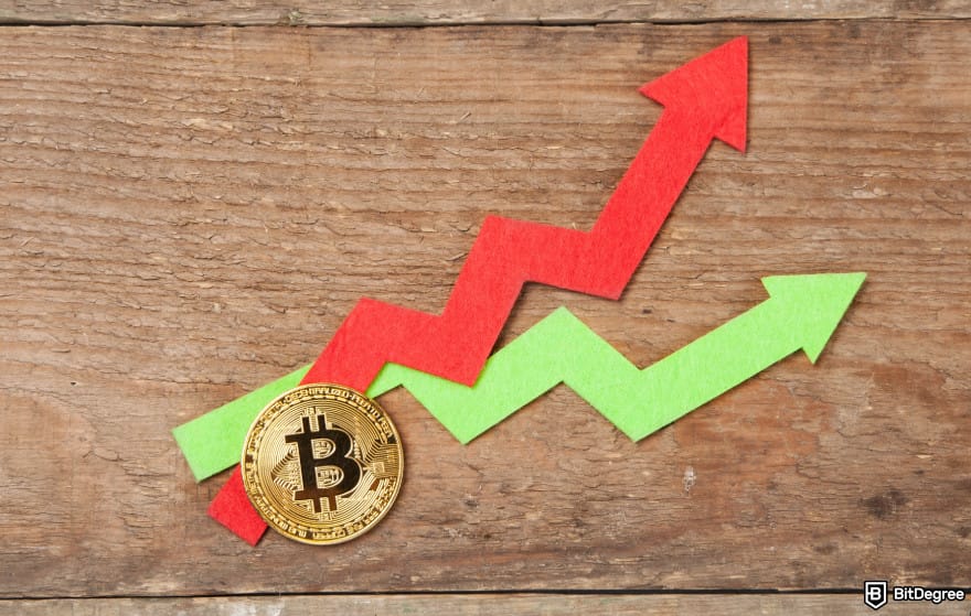 How to leverage trade crypto: Bitcoin on top of upward and downward arrows.
