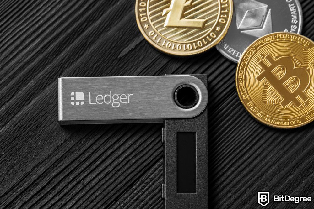 How to pay with Bitcoin: Ledger Nano X and some crypto coins.