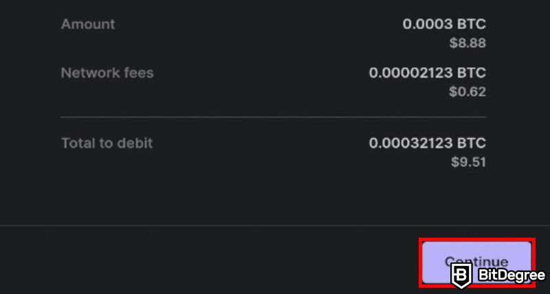 Como enviar Bitcoin para outra carteira: o resumo dos detalhes da transferência no aplicativo Ledger Live com o botão Continuar destacado.