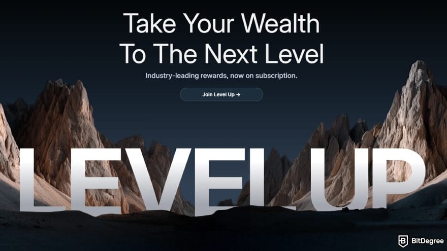 How to use Crypto.com Level Up program: promotional banner on the platform official landing page.