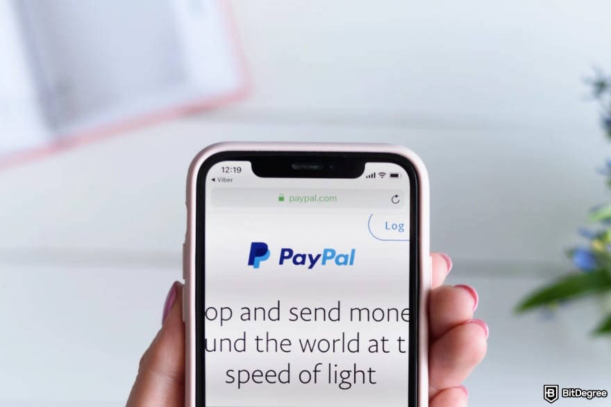 How to withdraw money from PayPal: launching PayPal on mobile.