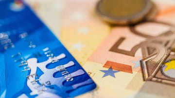 How to Withdraw Money From a Prepaid Card Online