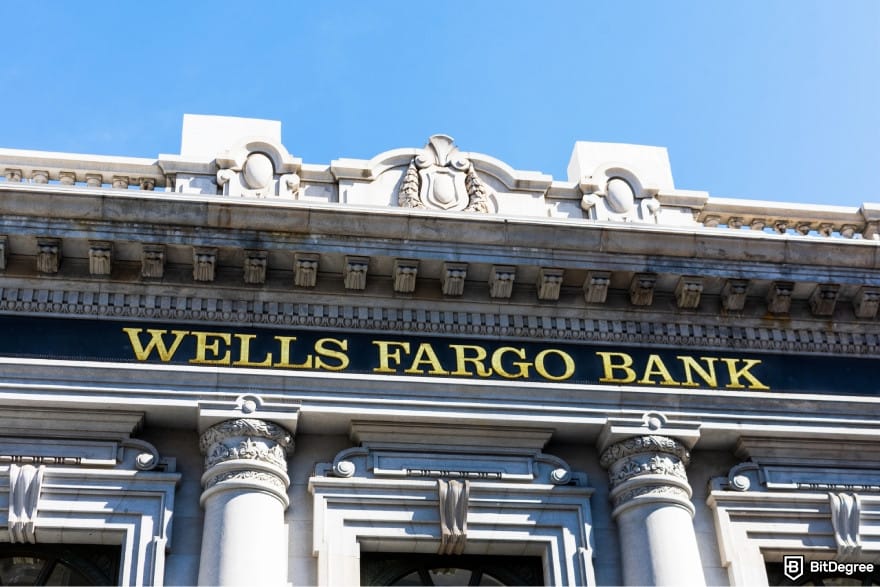 How to withdraw money from savings account: a facade of the Wells Fargo bank.