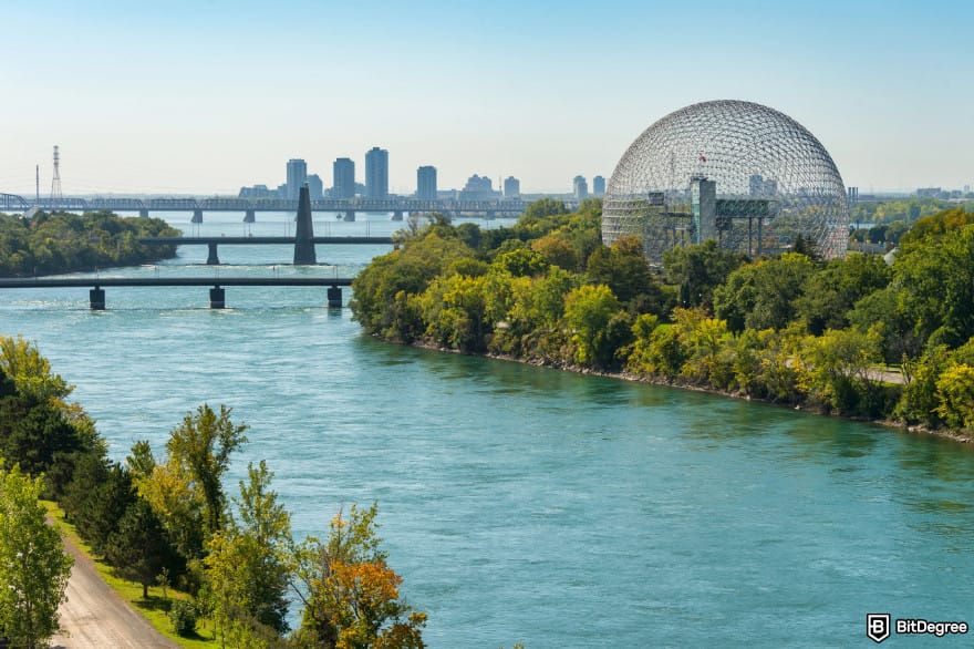 Is Bitcoin legal: Montreal's cityscape.