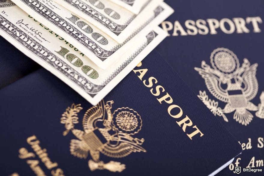Is Robinhood safe: two US passports and $100 bills.