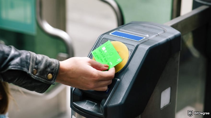 Is Wise available in Pakistan: paying public transport using Wise Card.