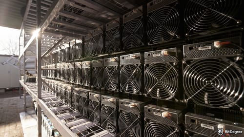 Le Pen Flips on Crypto, Backs Bitcoin Mining at Nuclear Sites