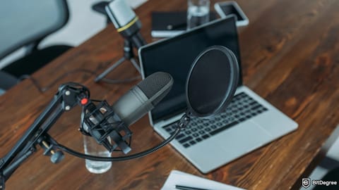 Leaked Podcast Puts Hawk Tuah Girl Back in the Spotlight