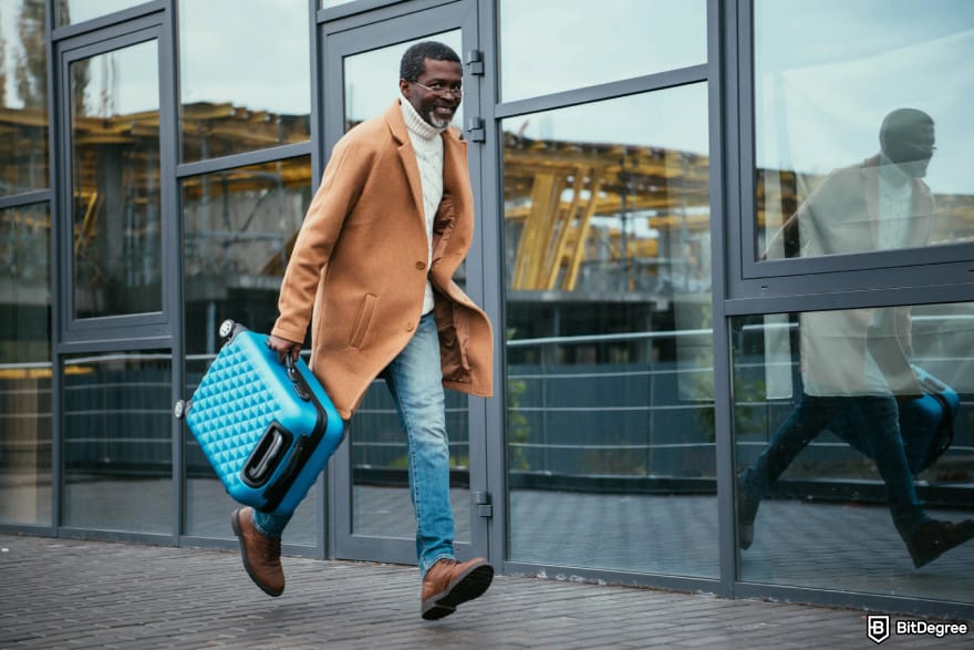 Online writing courses: a man rushing down the street.