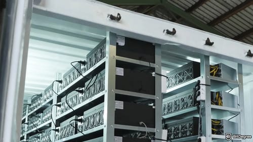 Russia’s BitRiver Battles Bankruptcy as CEO Faces Tax Probe