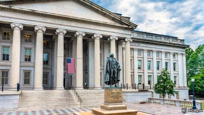 Scott Bessent Says Banks and Crypto Could Soon Offer the Same Products