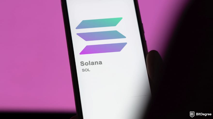 What is xNFT: Solana logo on a phone.