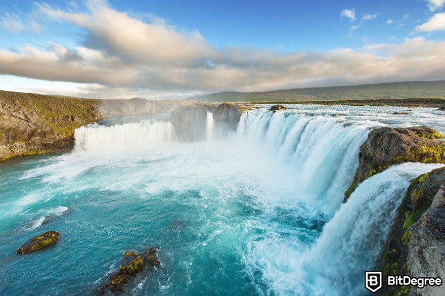 Tại sao tiền điện tử lại có hại cho môi trường?: Thác nước Godafoss ở Iceland.