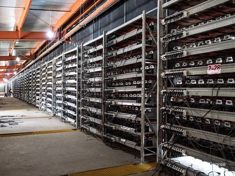 How to mine Bitcoin: mining rigs.