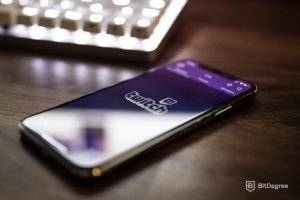 Telepon seluler dengan aplikasi Twitch