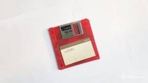 Rust versus CPP: Sebuah floppy disk.