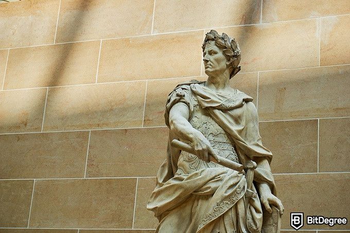 Online history courses: statue of Gaius Julius Caesar