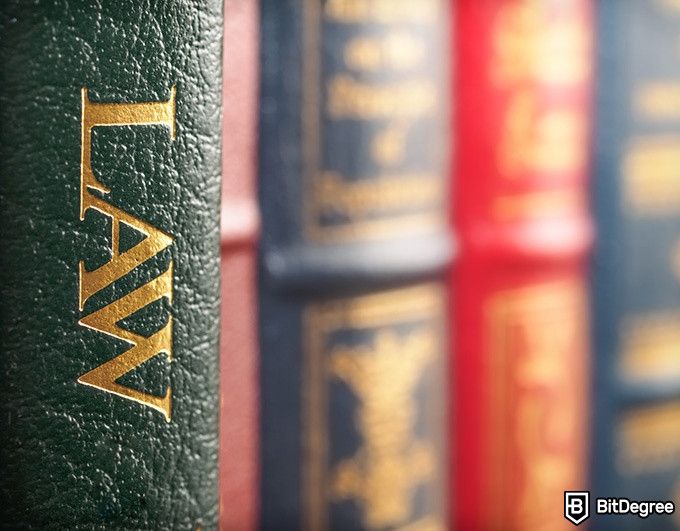 Online Law Courses: law books in shelves.