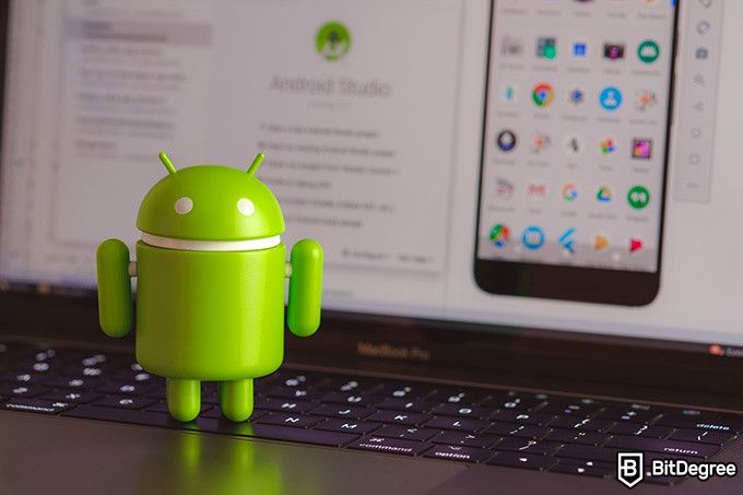 Udacity Android: the Android mascot on a laptop.
