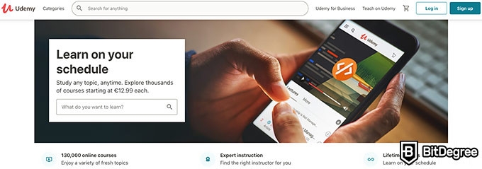 Udemy VS Lynda: Udemy homepage.